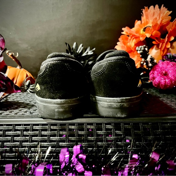 BRAND NEW Emerica. Wino G6 Slip-On (YOUTH) - Picture 2 of 6